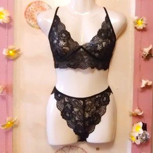 Fabulous Floral Lace (XXL) Two Piece Lingerie Set - NWOT